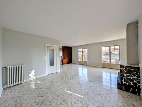 Maison  5 pièce(s) 100 m2 Référence 430791 Crit