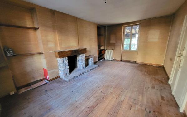 Maison à vendre    7 pièces • 214 m2 Mont-de-Marsan