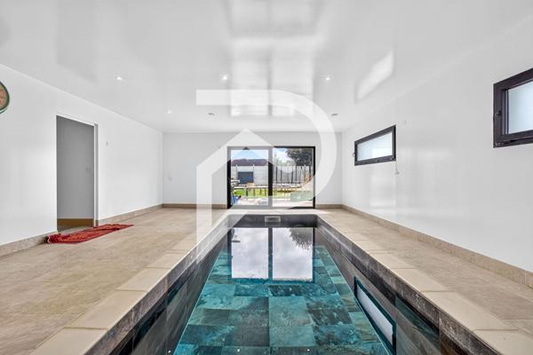 Maison 7 pièces 295 m2
