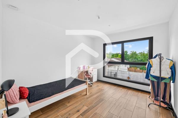 Maison 7 pièces 295 m2