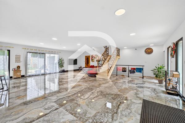 Maison 7 pièces 295 m2