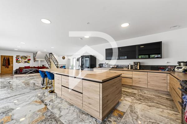 Maison 7 pièces 295 m2