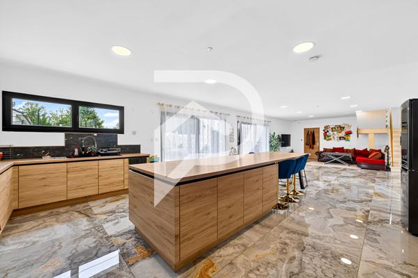 Maison 7 pièces 295 m2