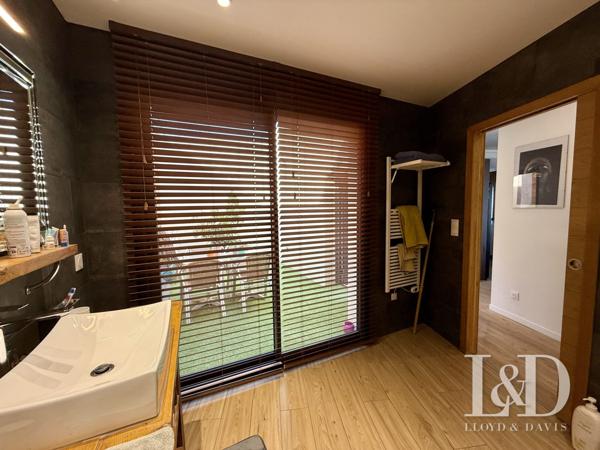 Villa de plain pied vue panoramique sur les îles toscanes