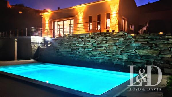 Villa de plain pied vue panoramique sur les îles toscanes