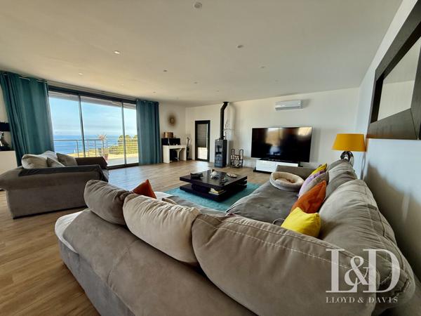 Villa de plain pied vue panoramique sur les îles toscanes