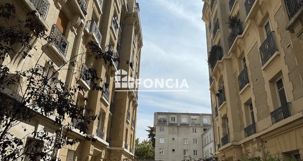 Location Appartement 3 pièces 52.6 m² - Paris 75015