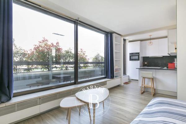 Paris 8ème, Appartement  40 m² à vendre