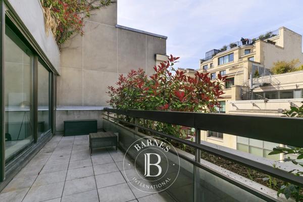 Paris 8ème, Appartement  40 m² à vendre