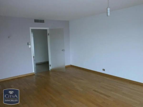 Appartement à louer 5 pièces 121.37m² Dijon (21000)