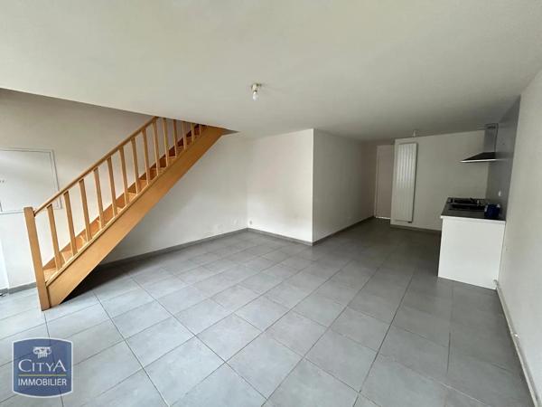 Appartement à louer 4 pièces 83.4m² Bogny-sur-Meuse (08120)