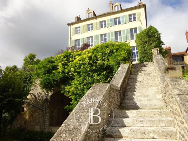 Montbard, Hôtel particulier 7 Chambres -  750 m² à vendre