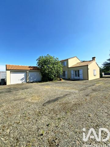 Maison à vendre 6 pièces 137 m² Saint-Philbert-de-Grand-Lieu