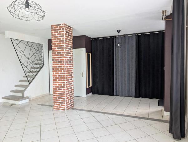 Maison à vendre 150m² - NUEIL LES AUBIERS (79)