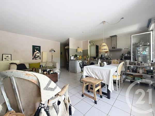 Appartement T3 à vendre  3 pièces - 69,76 m 2   MARSEILLE  - 13013