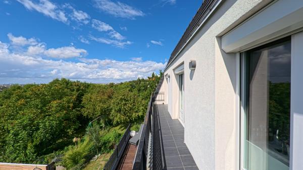 Maison
         9 pièces
        - 215 m² Bien prestige 880 000 € *