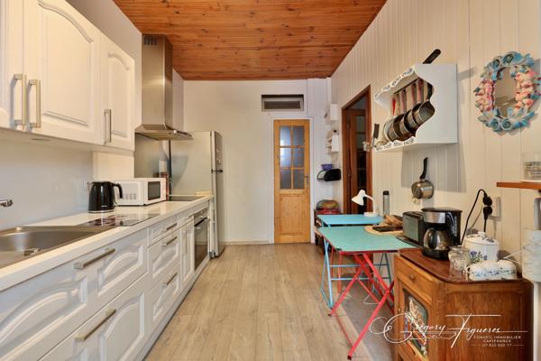MAISON FAMILIALE – 128 m² – 7 PIÈCES – 5 CHAMBRES – TERRAIN 1 508 m² – RIVE-DE-GIER