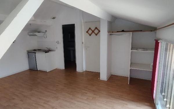 Appartement à louer    1 pièce •  Mont-de-Marsan