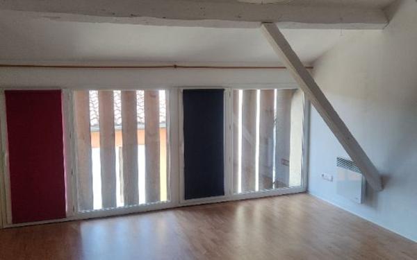 Appartement à louer    1 pièce •  Mont-de-Marsan