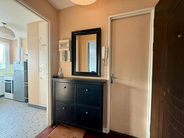 Charmant appartement de 2 pièces lumineux à Savigny-sur-Orge avec balcon et parking