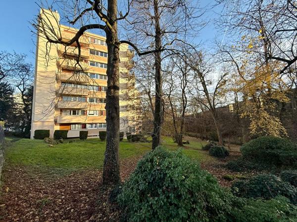 Charmant appartement de 2 pièces lumineux à Savigny-sur-Orge avec balcon et parking