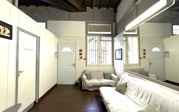 Appartement à vendre    1 pièce • 322 m2 Nîmes