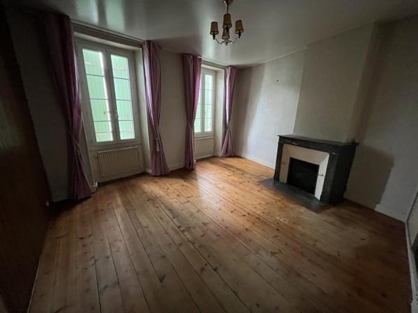 Maison à vendre |  Saint-Jean-d'Angély |  3 pièces | 86 m²