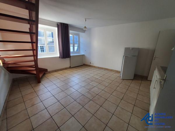 Appartement à louer Pontivy : 2 pièces, 28m² avec 1 chambre(s) à 405€ - AJP Immobilier Pontivy