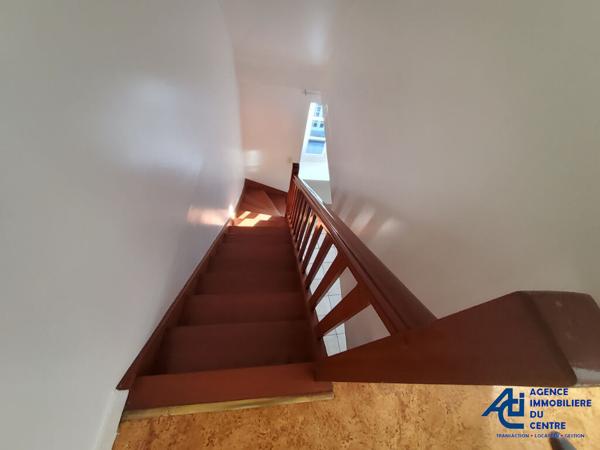 Appartement à louer Pontivy : 2 pièces, 28m² avec 1 chambre(s) à 405€ - AJP Immobilier Pontivy