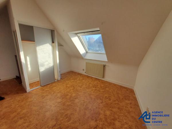 Appartement à louer Pontivy : 2 pièces, 28m² avec 1 chambre(s) à 405€ - AJP Immobilier Pontivy