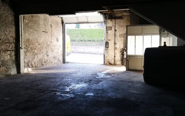 Immeuble à vendre    1 pièce •  Belley