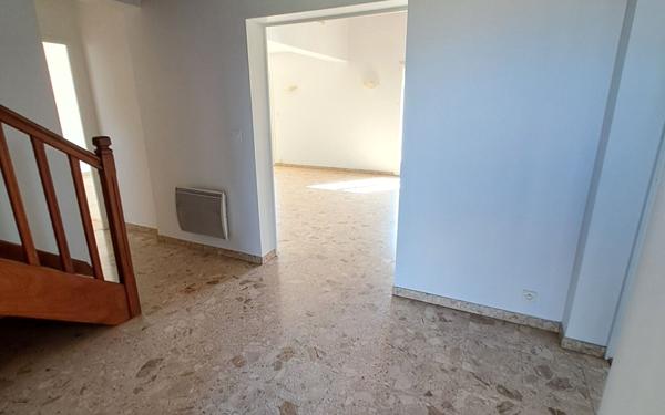 Maison à louer    4 pièces • 105,89 m2 Saintes