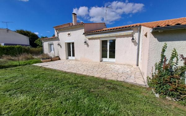 Maison à louer    4 pièces • 105,89 m2 Saintes