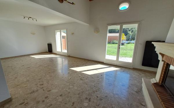 Maison à louer    4 pièces • 105,89 m2 Saintes