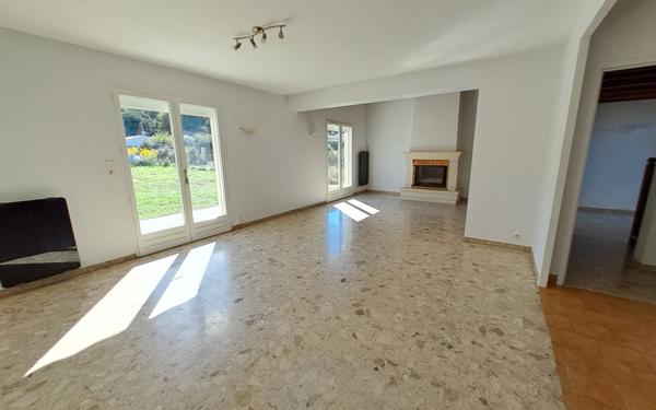 Maison à louer    4 pièces • 105,89 m2 Saintes