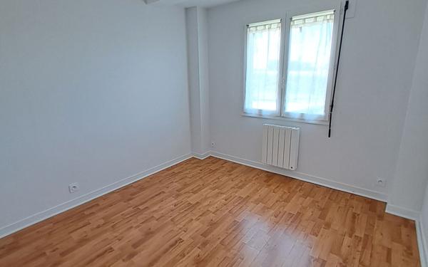 Maison à louer    4 pièces • 105,89 m2 Saintes