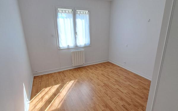 Maison à louer    4 pièces • 105,89 m2 Saintes