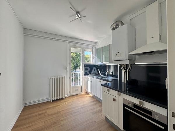 A louer Royan - Duplex de 4 pièces avec terrasse et vue mer