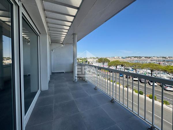 A louer Royan - Duplex de 4 pièces avec terrasse et vue mer
