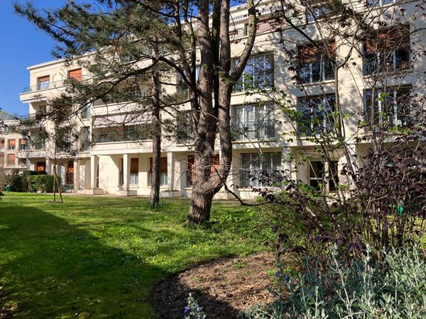 Appartement Maisons Laffitte 1 pièce(s) Parc €290 000 ** - Référence 4681