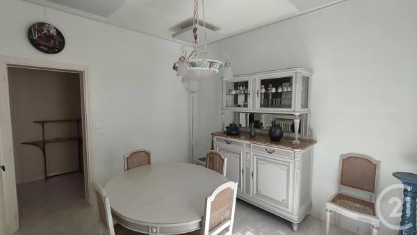 Maison à vendre  5 pièces - 120 m 2   SAINTES  - 17