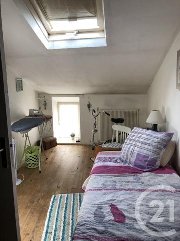 Appartement à vendre  6 pièces - 102,94 m 2   SAINTES  - 17