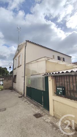 Appartement à vendre  6 pièces - 102,94 m 2   SAINTES  - 17