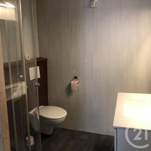 Appartement à vendre  6 pièces - 102,94 m 2   SAINTES  - 17
