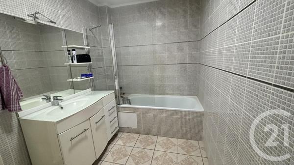 Appartement F5 à vendre  5 pièces - 83,60 m2 SOCHAUX - 25