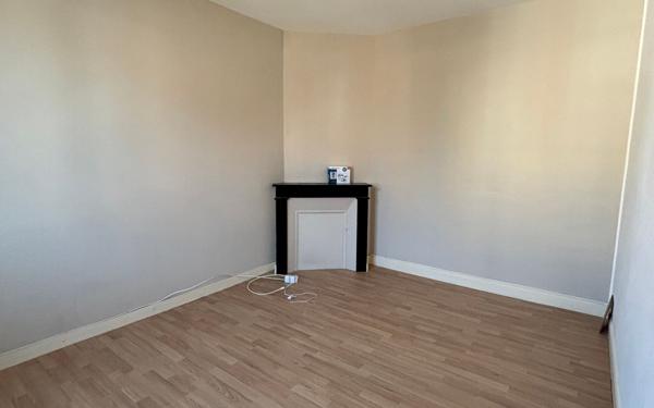 Maison à louer    4 pièces •  La Fère