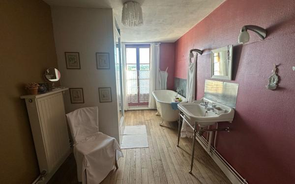 Maison à vendre    7 pièces •  Crouttes-sur-Marne