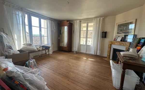 Maison à vendre    7 pièces •  Crouttes-sur-Marne