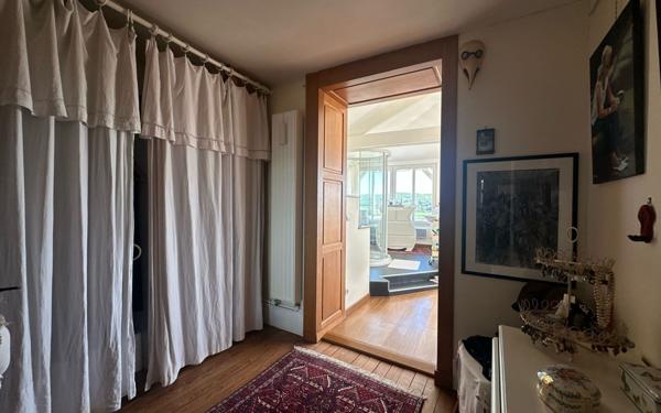 Maison à vendre    7 pièces •  Crouttes-sur-Marne