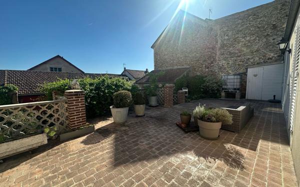 Maison à vendre    7 pièces •  Crouttes-sur-Marne